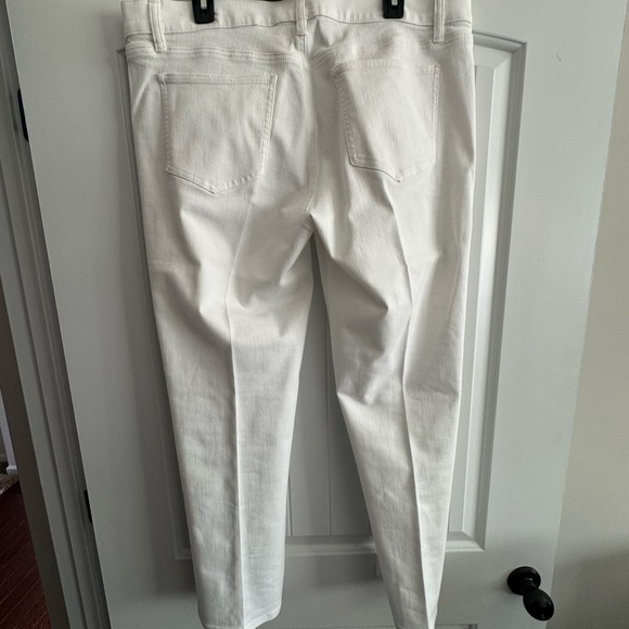 Classic White Women's Jeans - Picture 5 of 5